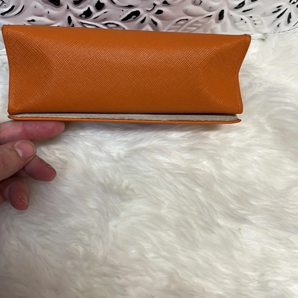 EUC s993 Tory Burch Eyeglasses Case, Orange Eyeglasses Case​​​ - Picture 5 of 6